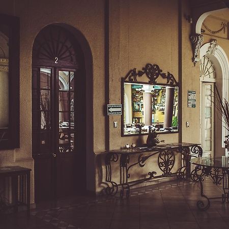 Hotel Posada Regis Γκουανταλαχάρα Εξωτερικό φωτογραφία