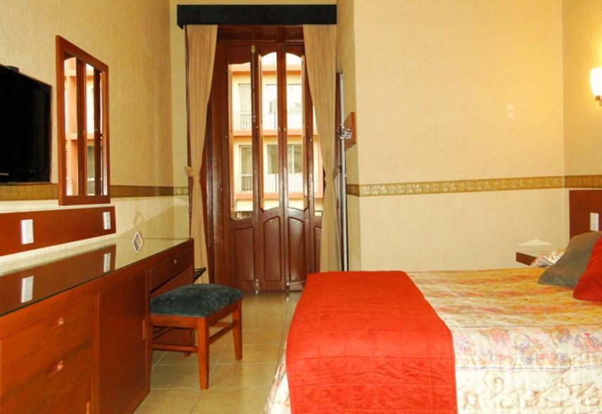 Hotel Posada Regis Γκουανταλαχάρα Εξωτερικό φωτογραφία