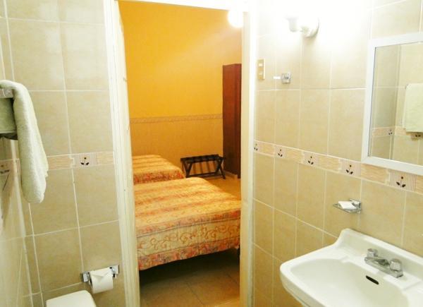 Hotel Posada Regis Γκουανταλαχάρα Εξωτερικό φωτογραφία