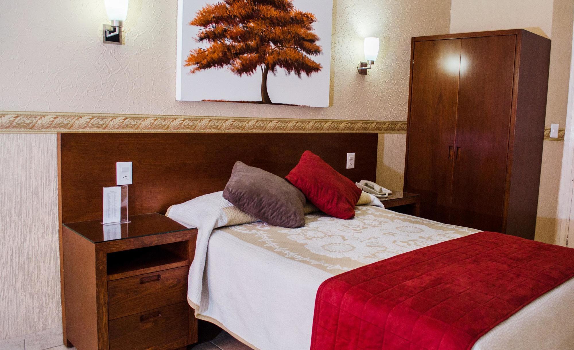 Hotel Posada Regis Γκουανταλαχάρα Εξωτερικό φωτογραφία
