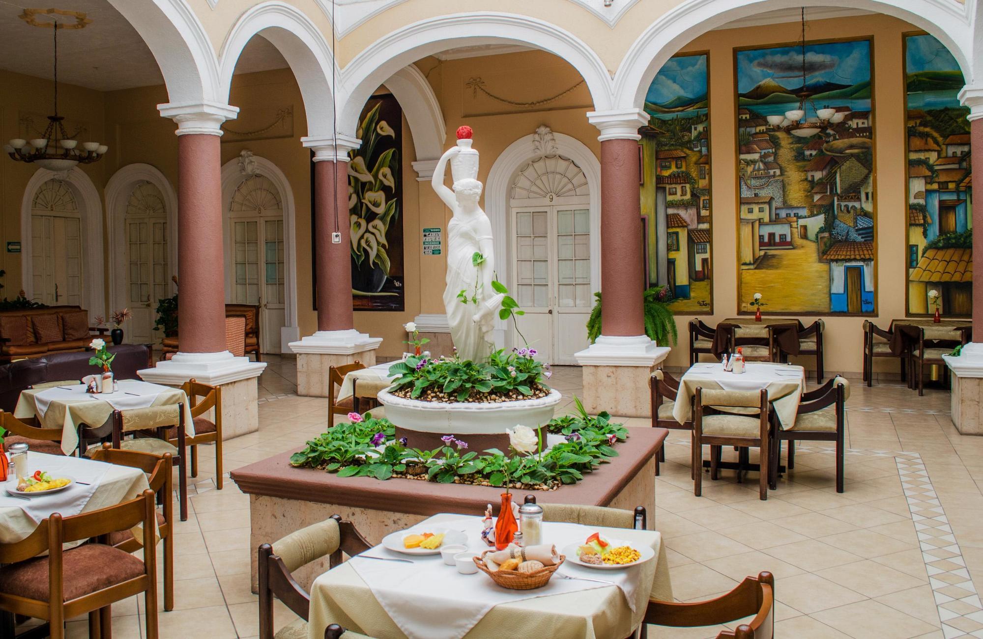 Hotel Posada Regis Γκουανταλαχάρα Εξωτερικό φωτογραφία