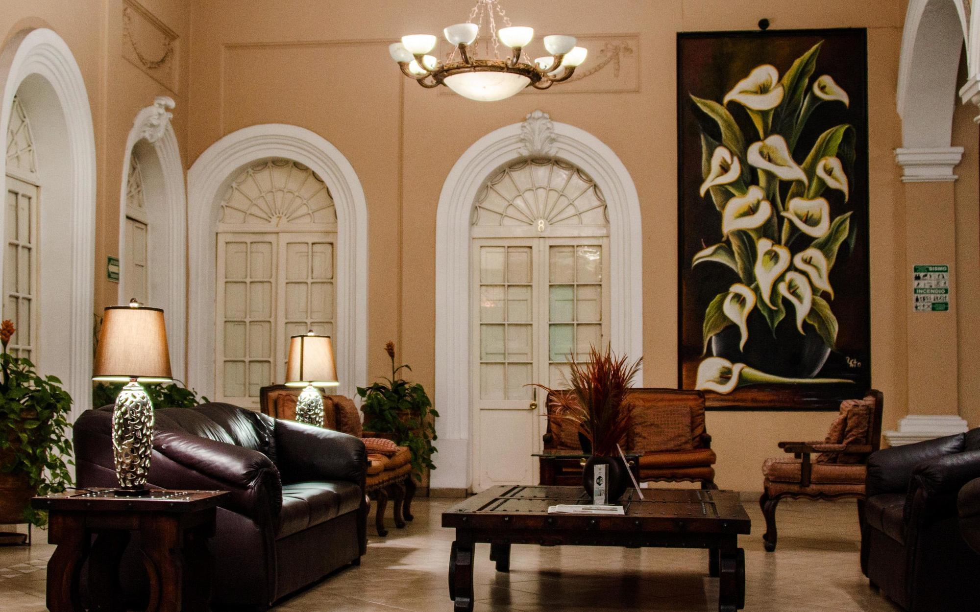 Hotel Posada Regis Γκουανταλαχάρα Εξωτερικό φωτογραφία