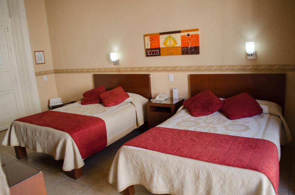Hotel Posada Regis Γκουανταλαχάρα Εξωτερικό φωτογραφία